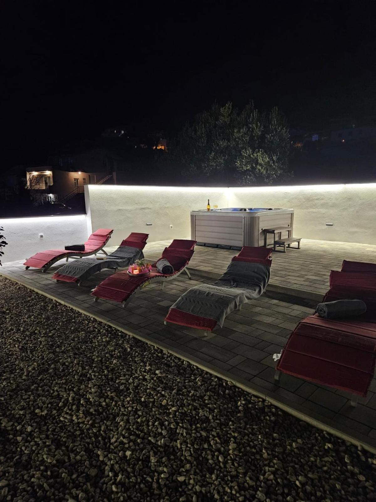 Apartman Koko With Private Jacuzzi Makarska Extérieur photo