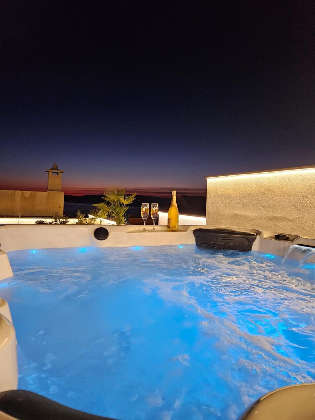 Apartman Koko With Private Jacuzzi Makarska Extérieur photo