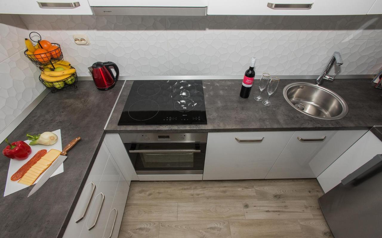 Apartman Koko With Private Jacuzzi Makarska Extérieur photo
